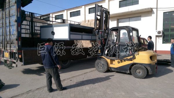 EPS泡沫切割機-發貨